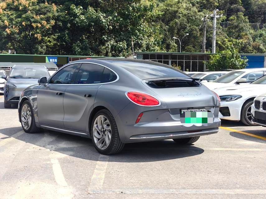 ORA ORA Lightning Cat 555 km Prestige Edition photo 5