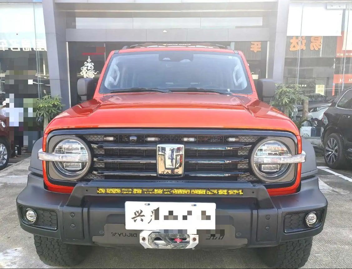 TANK Tank 300 2.0T Off-Road Edition Conqueror photo 2