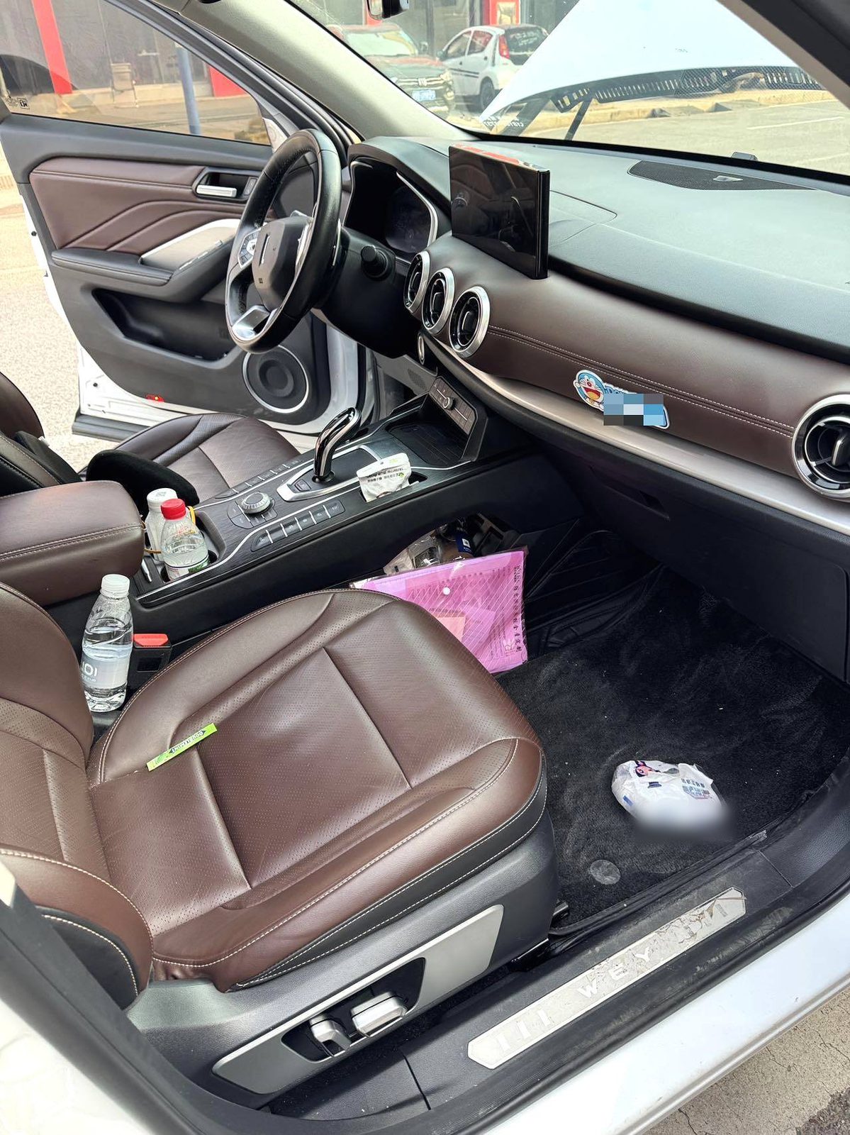 صورة WEY VV6 2.0T FWD Intelligent Enjoy+ رقم 2