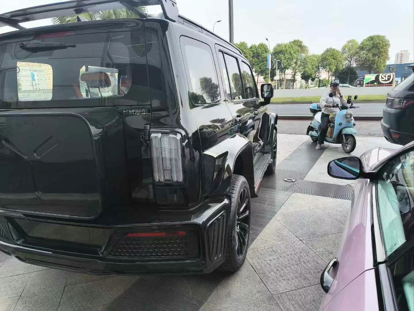Photo du TANK 2023 Tank 300 2.0T Cyber Knight 4
