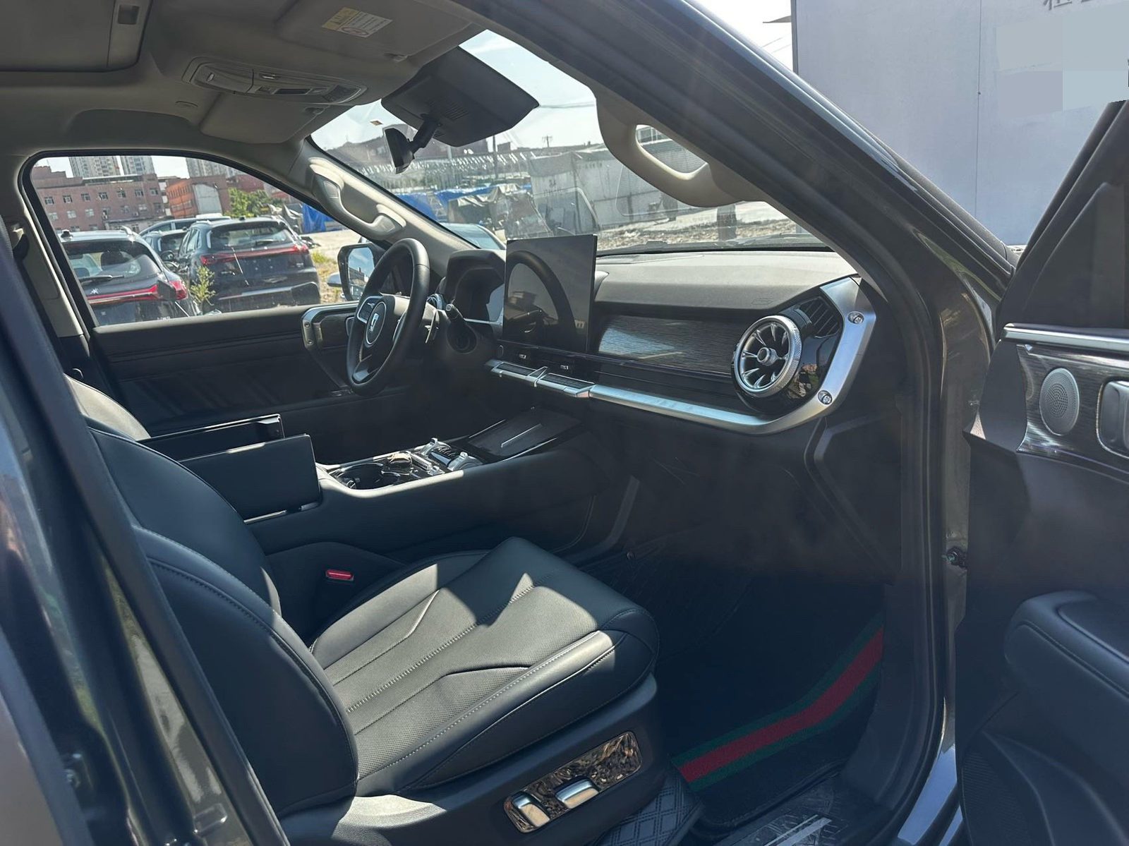 Фото TANK Tank 400 Hi4-T 2.0T Smart Enjoy Edition — 5