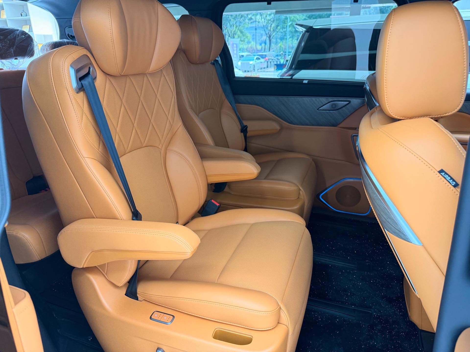 WEY Gaoshan GAC Aion 7 Hi4 1.5T AWD foto 4