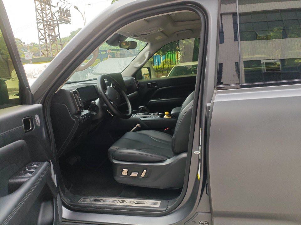 Haval H9 2.0T All-Wheel Drive Explorer Edition photo 3