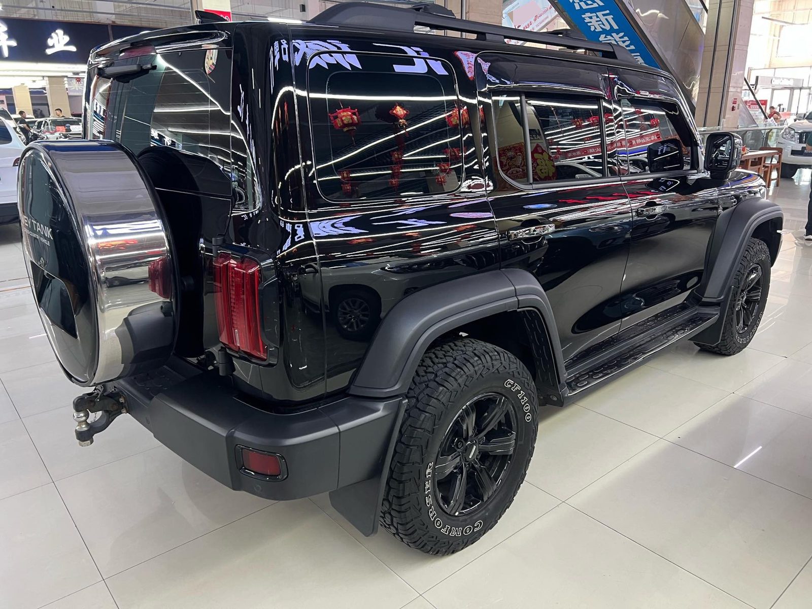 TANK Tank 300 2.0T Off-Road Edition Challenger photo 5