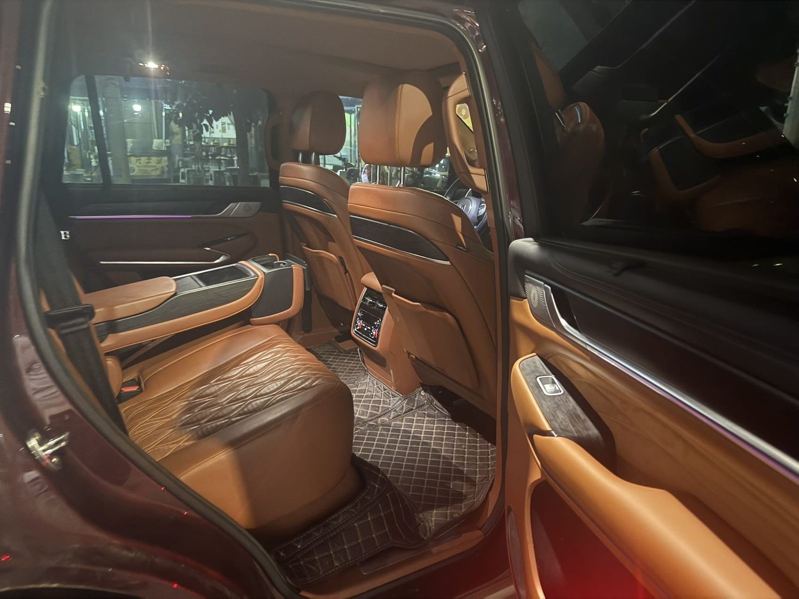 Фото TANK Tank 500 48V 3.0T Custom Edition 5-seater — 4