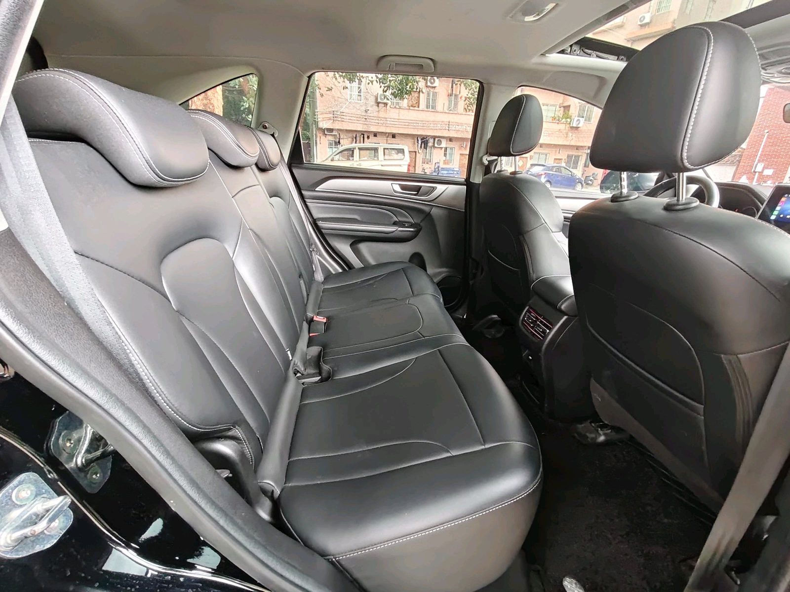 Фото Haval M6 PLUS 1.5T Luxury Smart Connectivity Model — 5