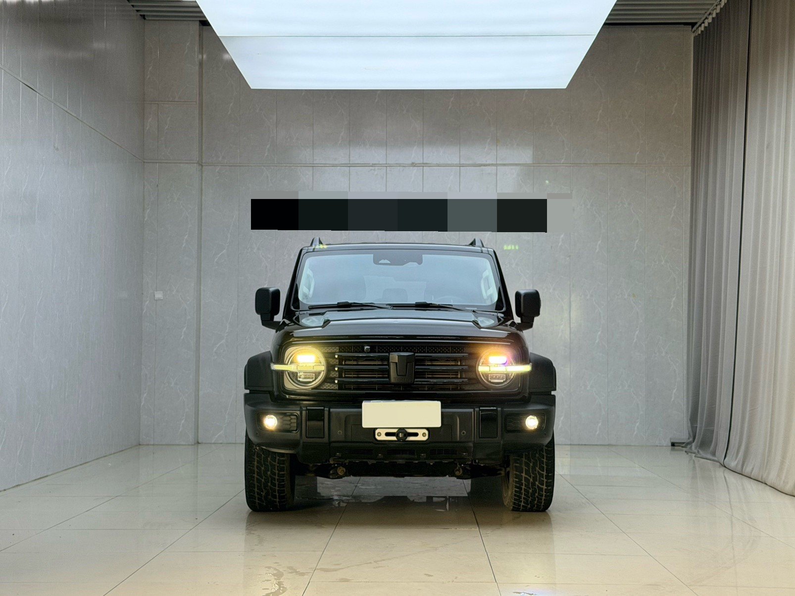 Foto TANK Tank 300 2.0T Off-Road Edition Conqueror 2