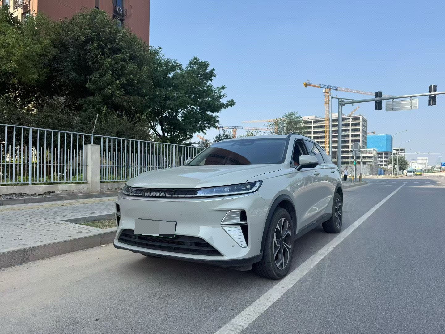 Haval Brave Dragon 2025 Xiaolong MAX 1.5 Hi4 165 Plus Long-Range Version