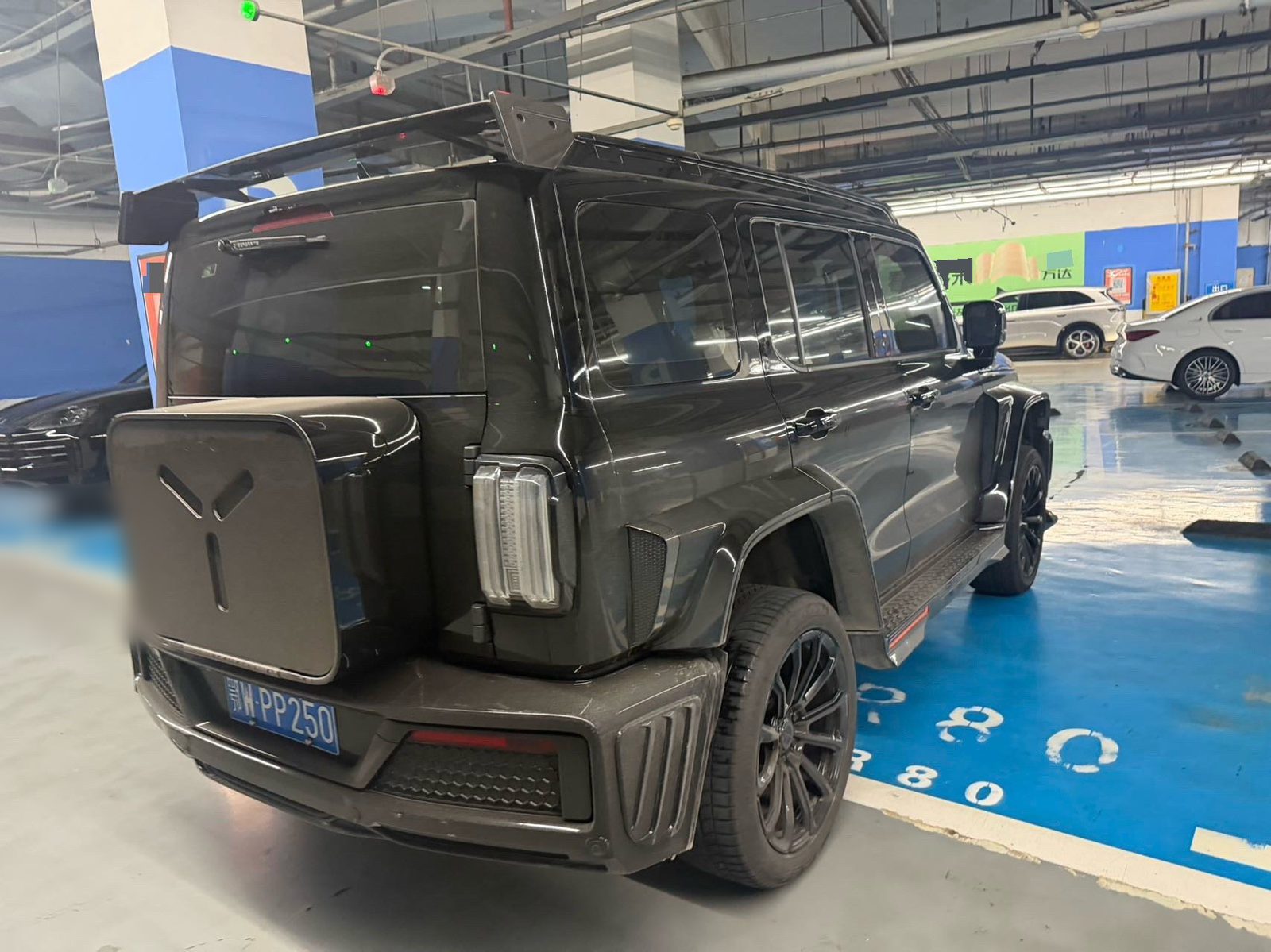 Фото TANK 2023 Tank 300 2.0T Cyber Knight — 3