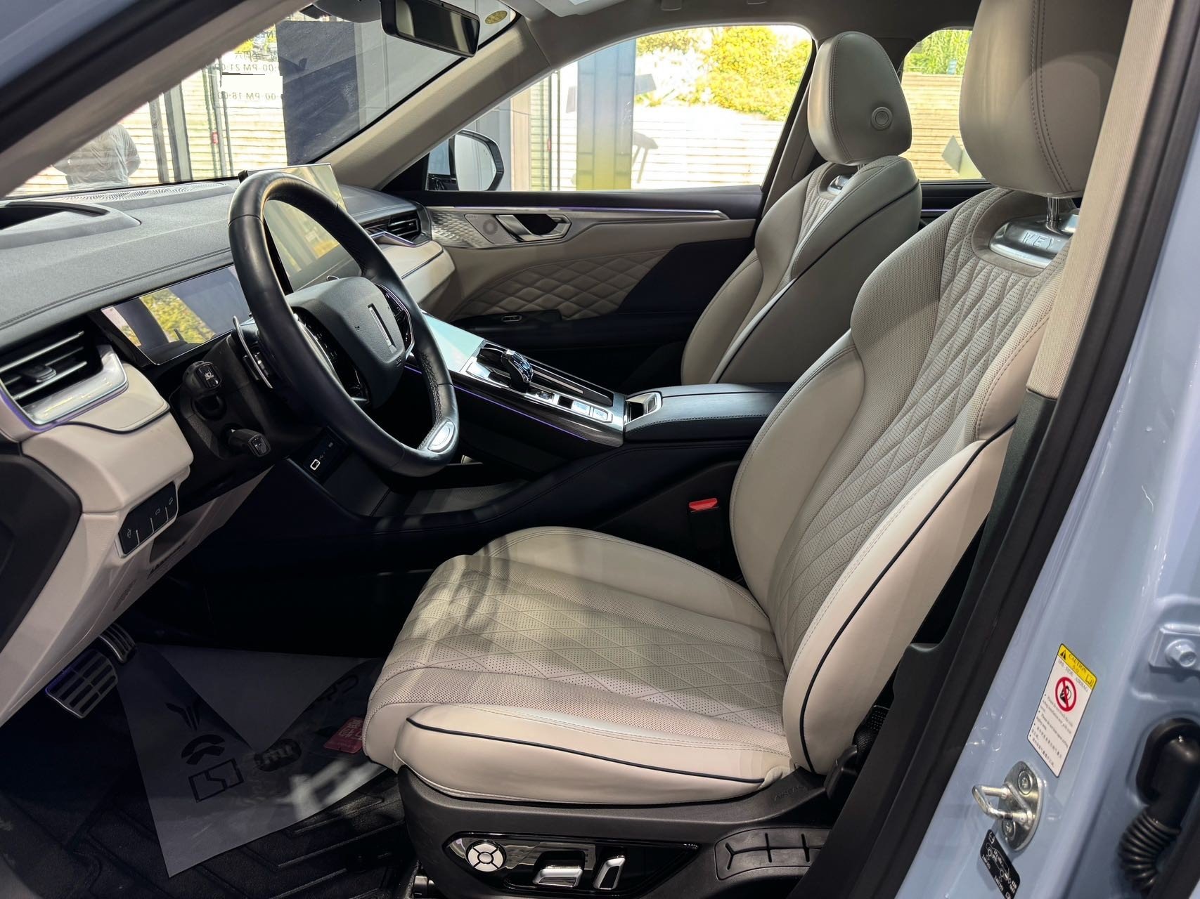 WEY Mocha 48V 2.0T AWD Special Edition foto 4