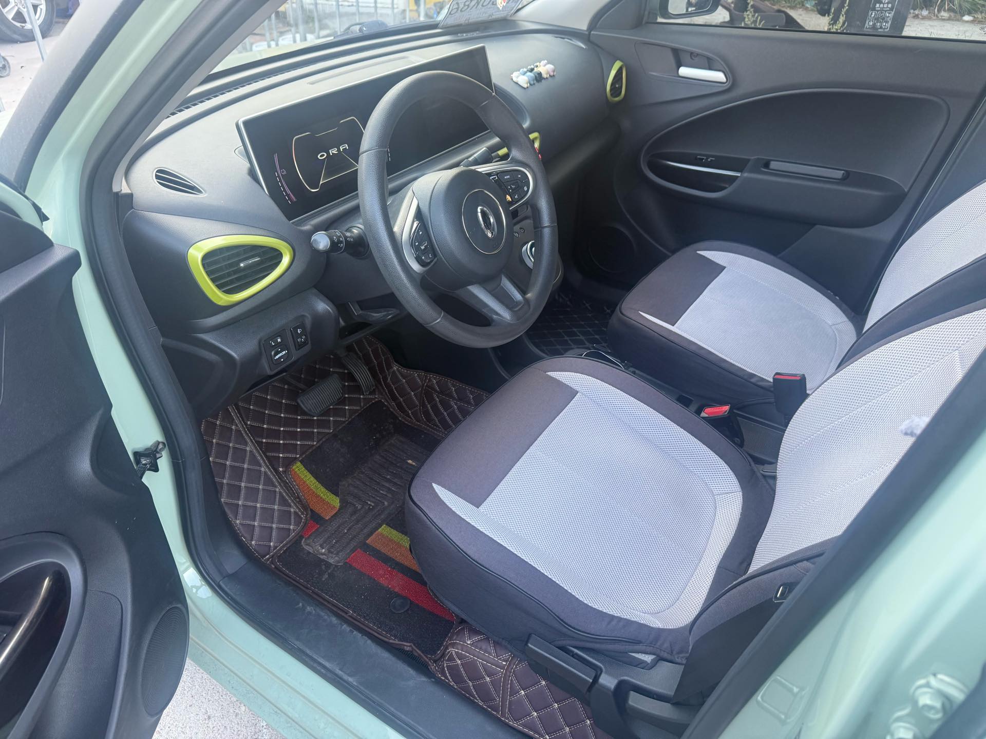 ORA R2 (White Cat) Upgraded 305km Luxury Model foto 2