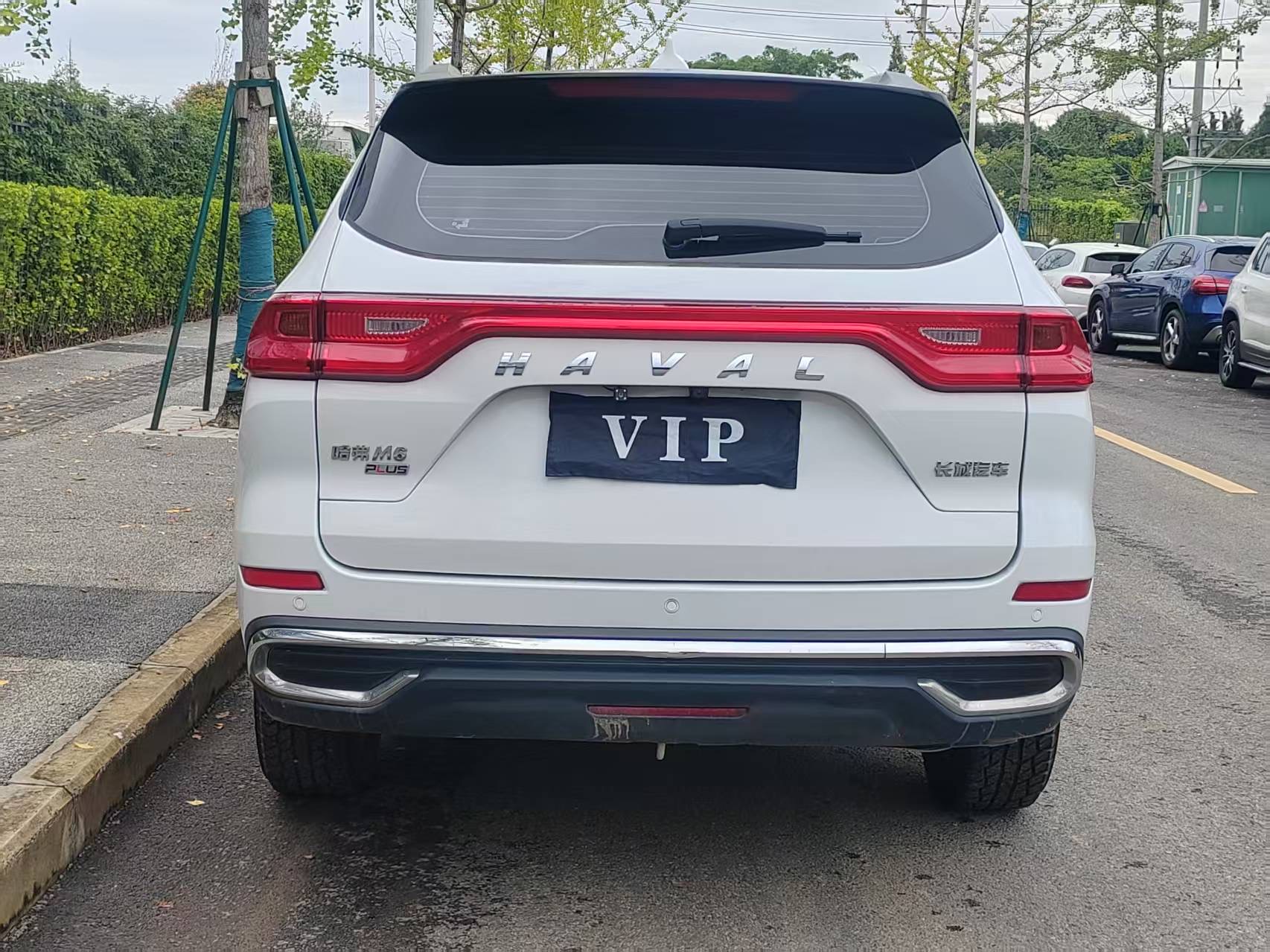 Foto Haval M6 PLUS 1.5T Luxury Smart Connectivity Model 4