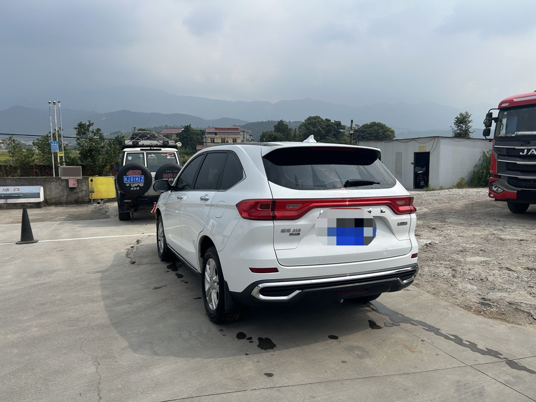 Фото Haval M6 PLUS 1.5T Luxury Smart Connectivity Model — 3
