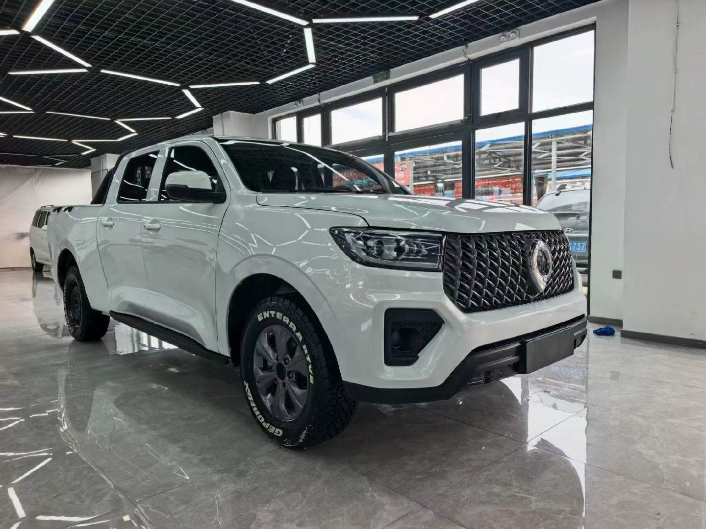 Foto Great Wall POER 2023 Pao 2.0T Commercial Gasoline 4WD Elite Long-Body 2