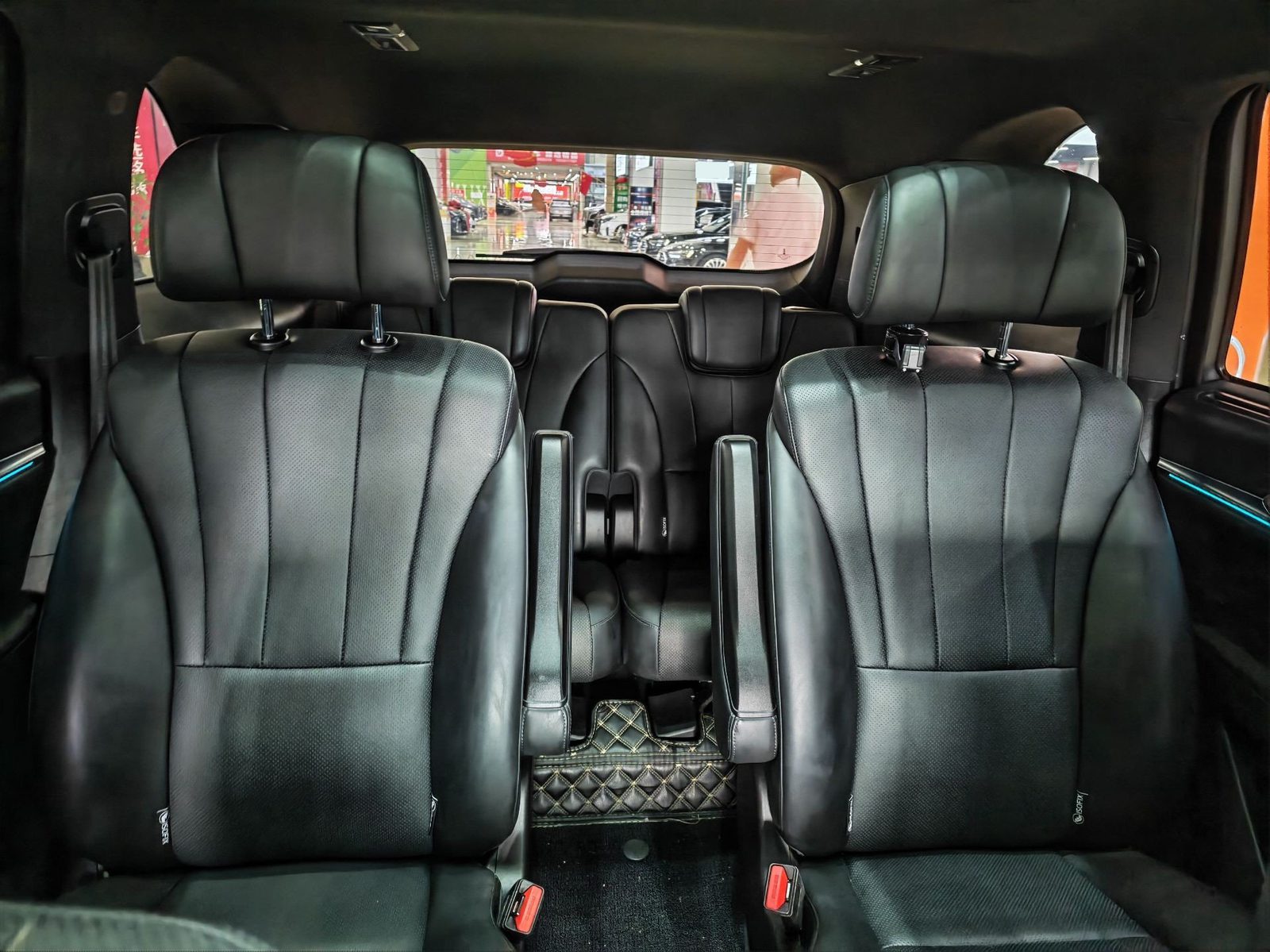 Фото WEY Blue Mountain DHT Lanshan DHT Four-Wheel Drive Long-Range Version — 4