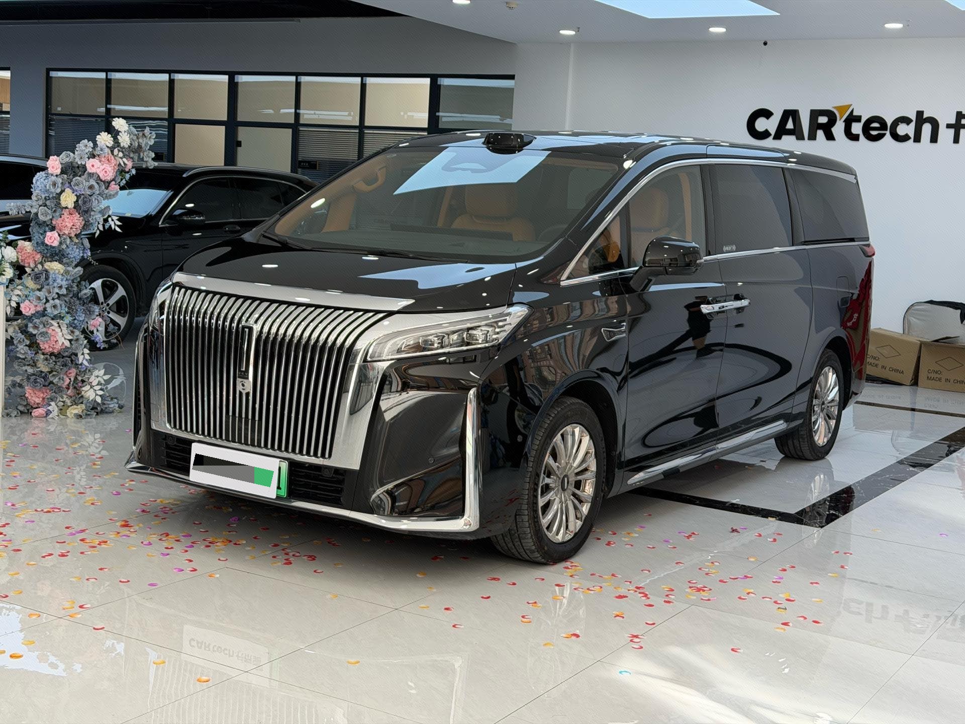 WEY 2025 Gaoshan 9 Hi4 1.5T Four-Wheel Drive Version