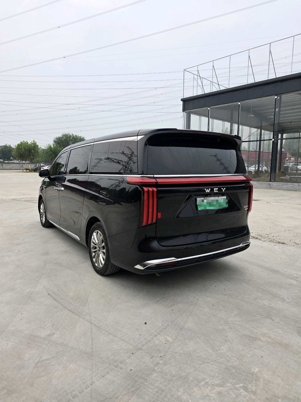 Foto WEY Gaoshan PHEV 1.5T Four-Wheel-Drive Executive Extended Version 4