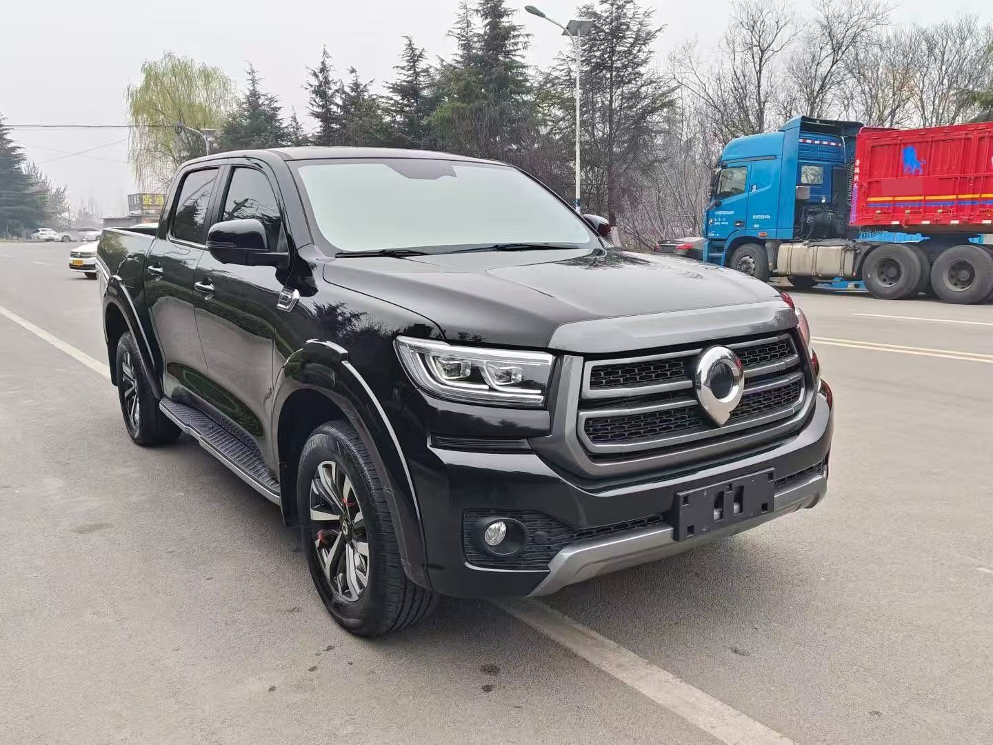 Фото Great Wall POER 2024 Pao 2.4T Passenger Diesel 4WD Comfort Model — 3
