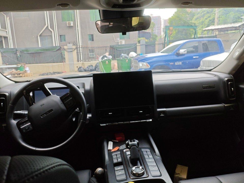 Haval H9 2.0T All-Wheel Drive Explorer Edition photo 2