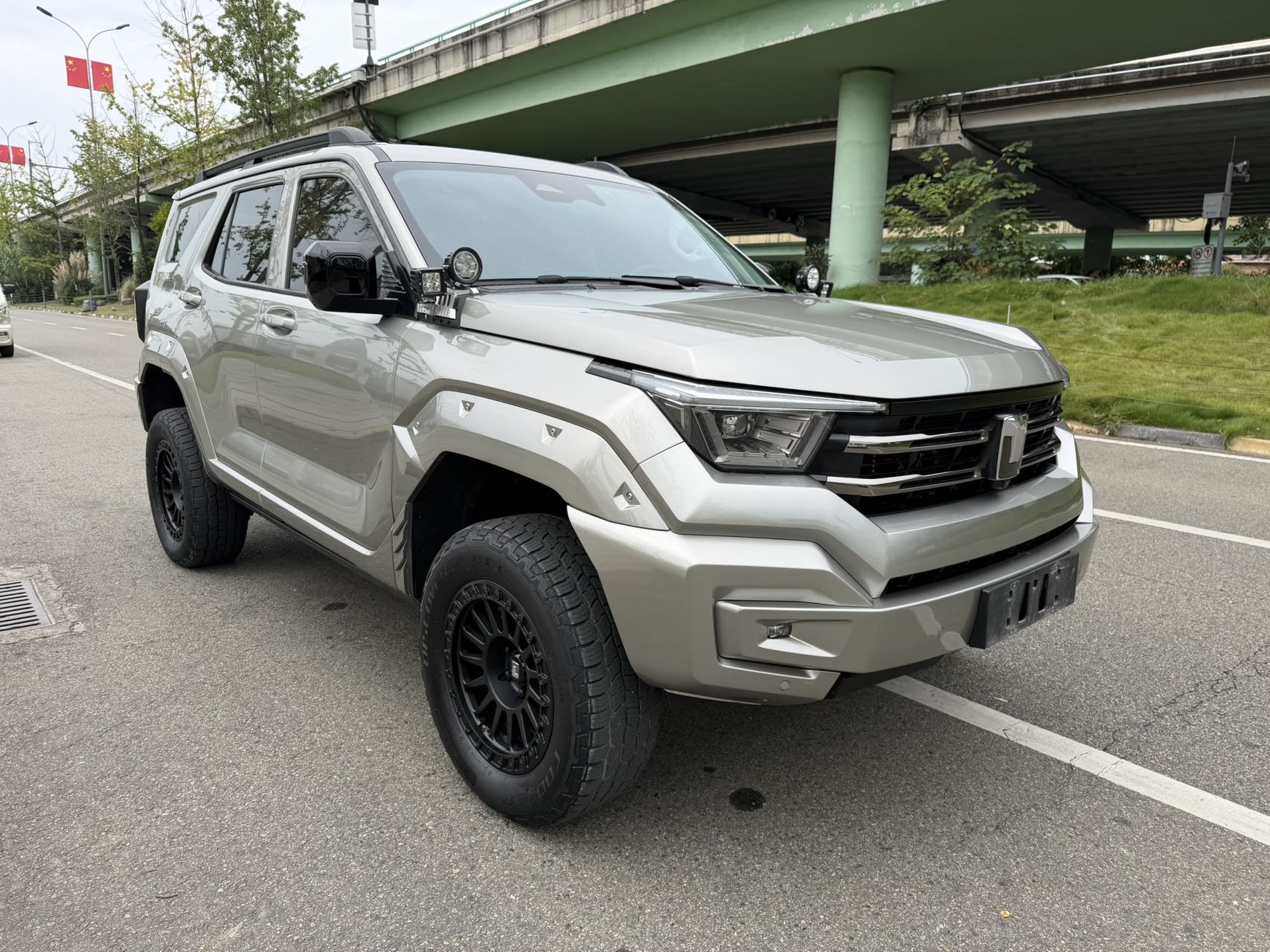 Фото TANK Tank 400 Hi4-T 2.0T Super Power Edition — 3