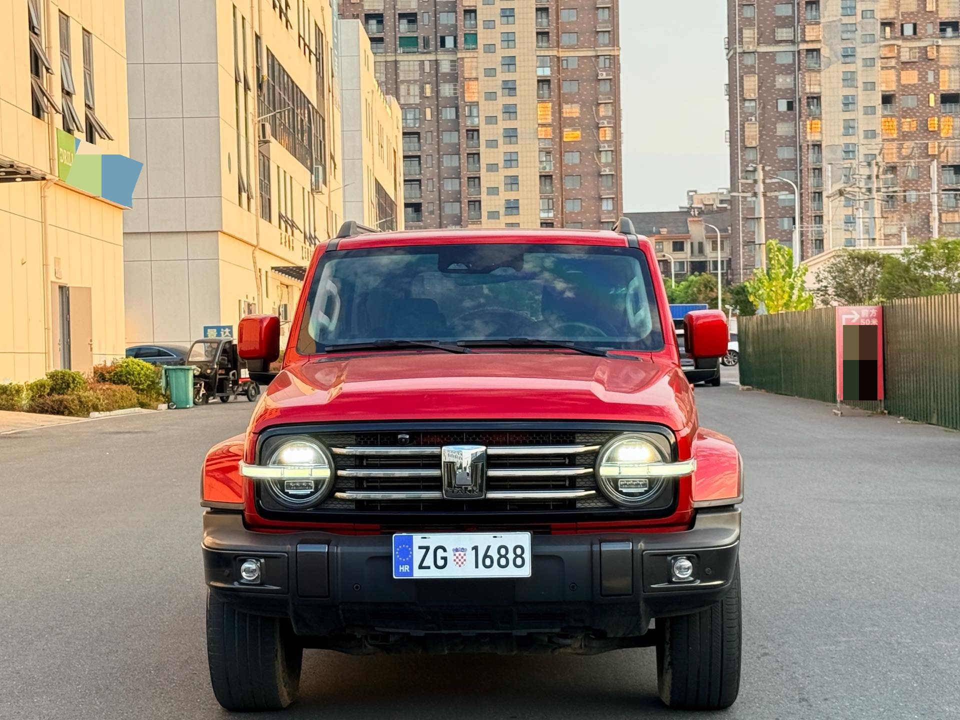 Foto TANK Tank 300 2.0T Urban Edition—So Stylish 2