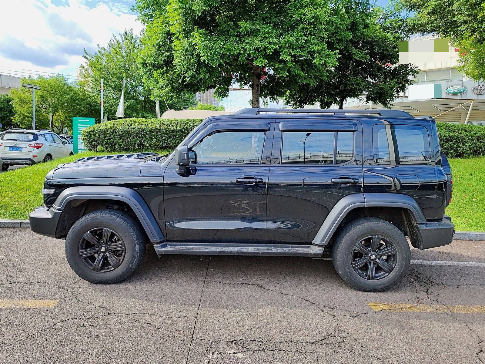 Foto TANK Tank 300 2.0T Off-Road Edition Conqueror 2