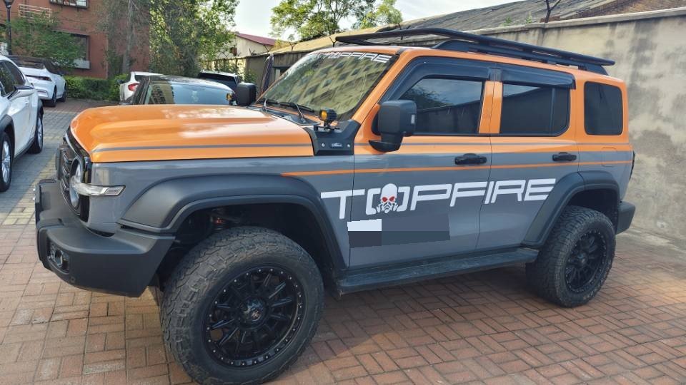 TANK Tank 300 2.0T Off-Road Edition Challenger foto 2