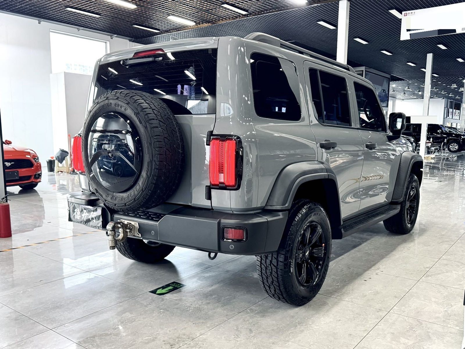 TANK Tank 300 2.0T Off-Road Edition Conqueror fotoğraf 3