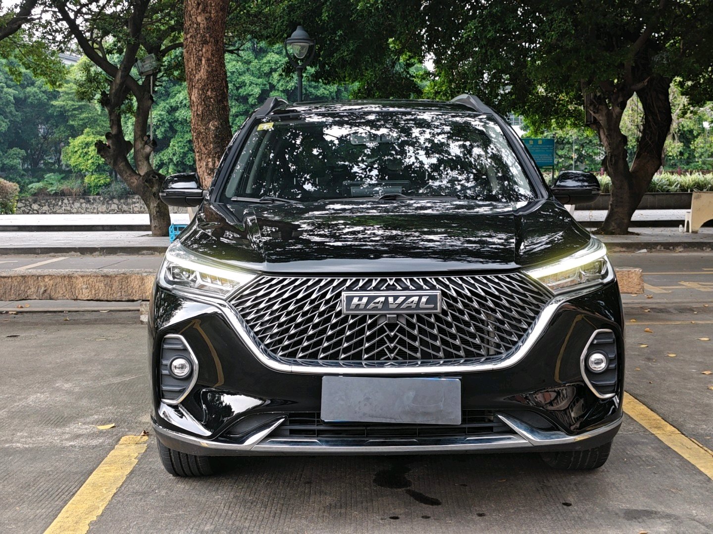 Фото Haval M6 PLUS 1.5T Luxury Smart Connectivity Model — 2