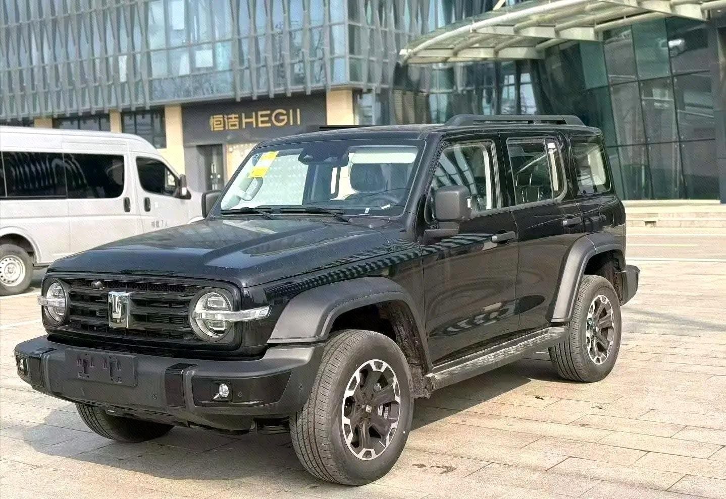TANK TANK 300L Hi4-T 2.0T