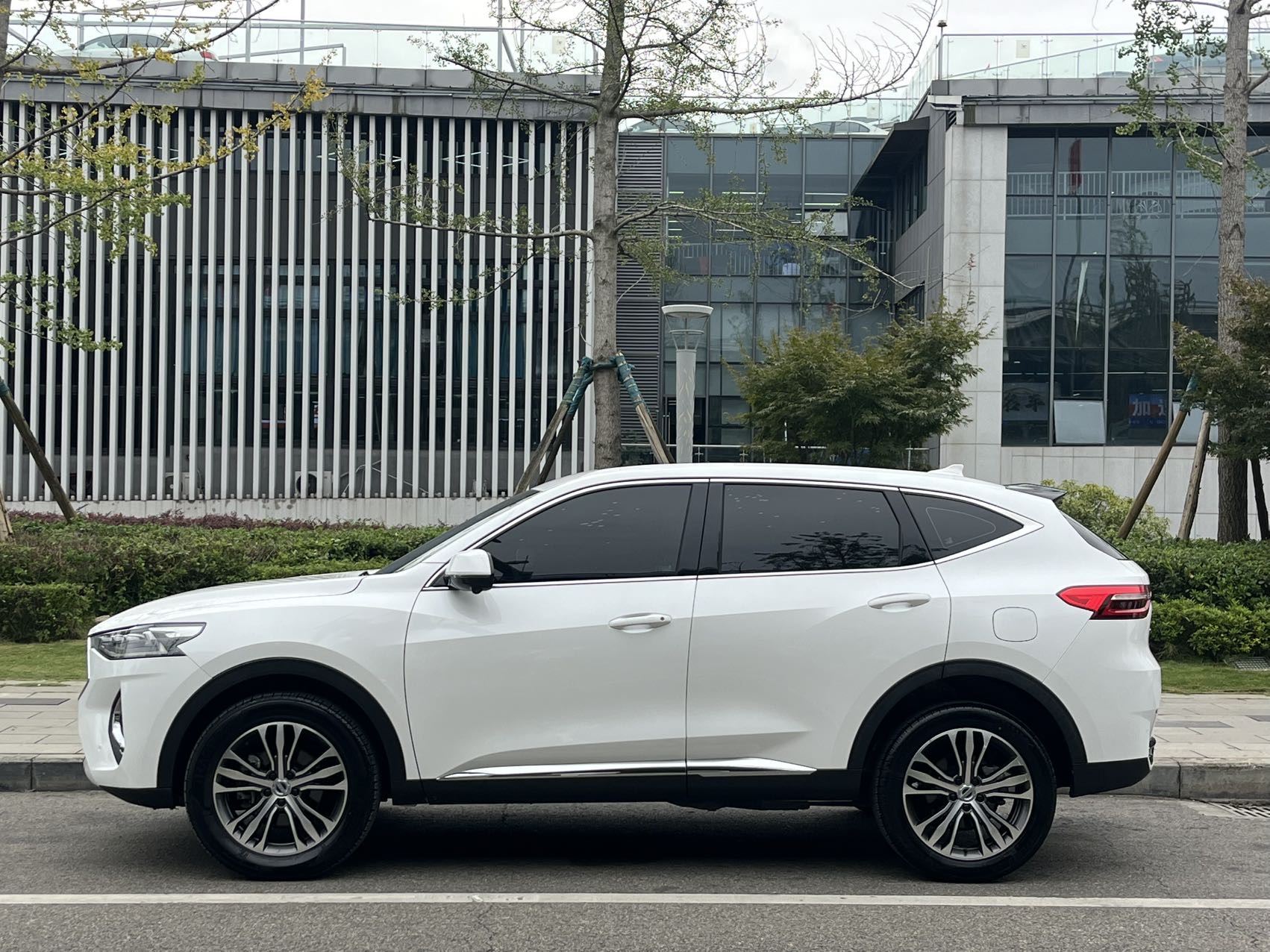 Haval F7 2.0T 2WD i-Fan photo 4