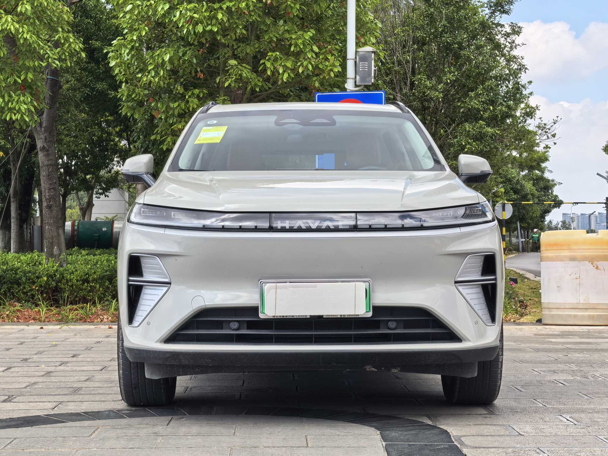 Foto Haval Brave Dragon Xiaolong MAX 1.5 Hi4 165 Ultra Smart Driving Version 5