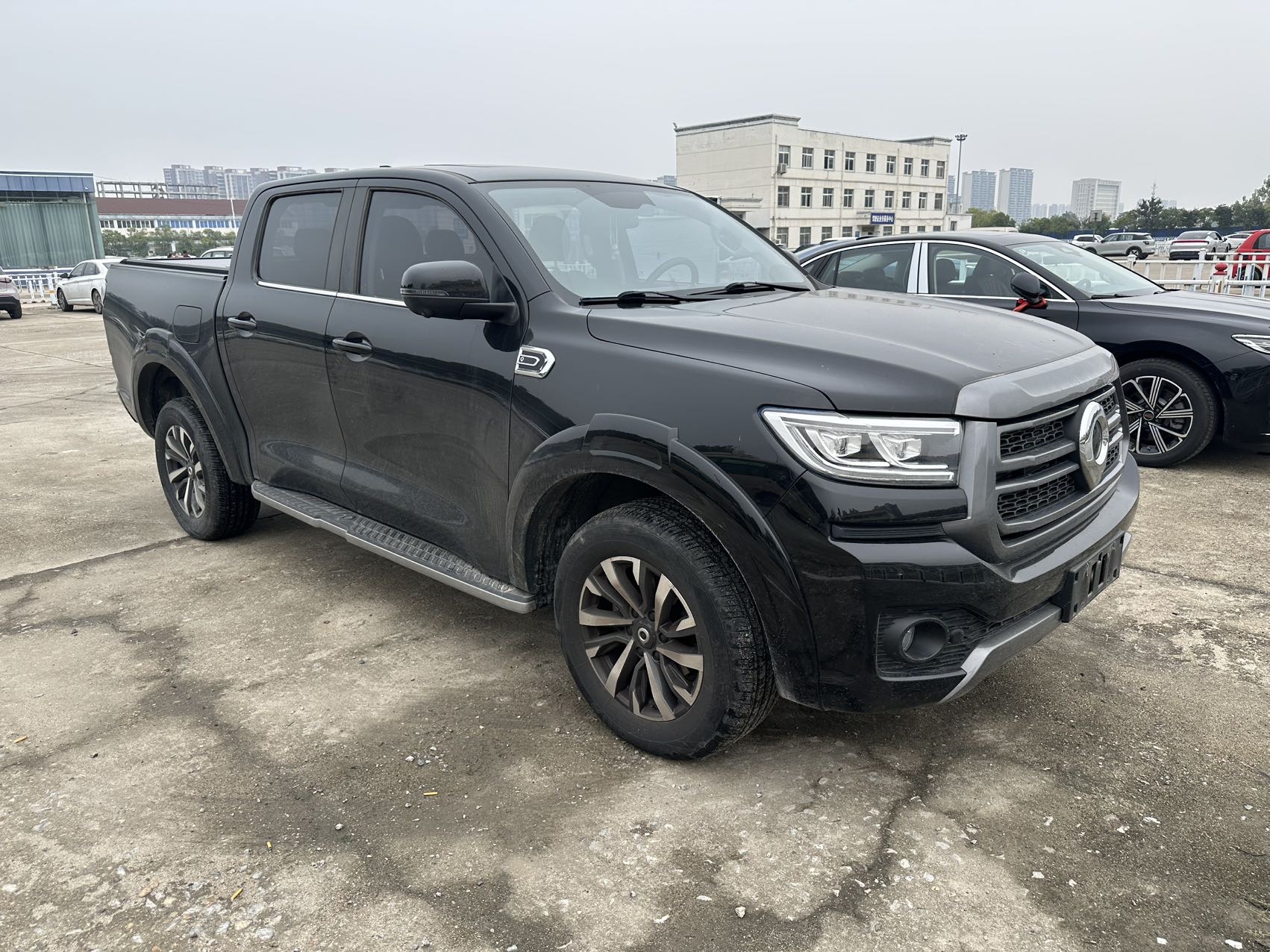 Photo du Great Wall POER 2023 Cannon 2.0T Passenger Version Diesel 4WD Comfort 2