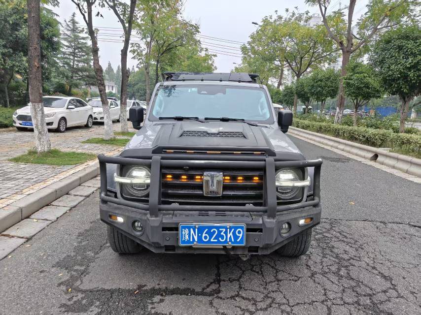 Фото TANK Tank 300 2.0T Off-Road Edition Conqueror — 2