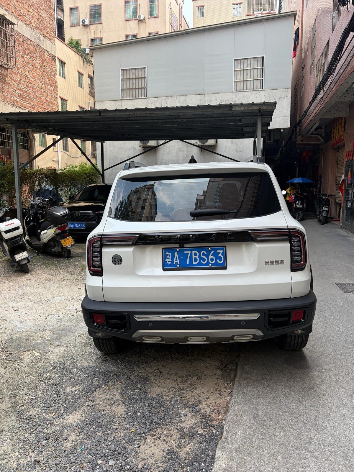 Foto del Haval Dargo Big Dog 2.0T 2WD Chinese Hunting Dog Edition 4