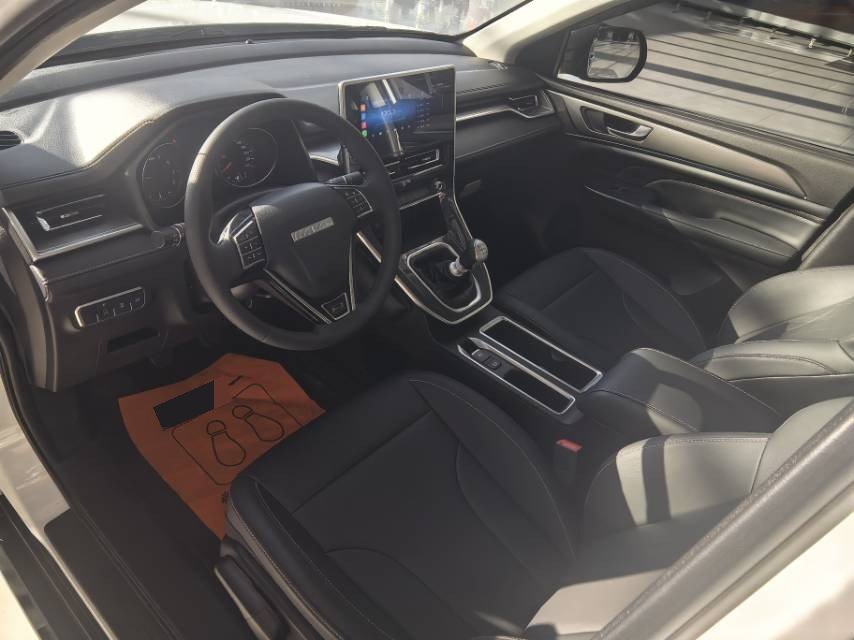 Фото Haval M6 PLUS 1.5T Luxury Smart Connectivity Model — 4