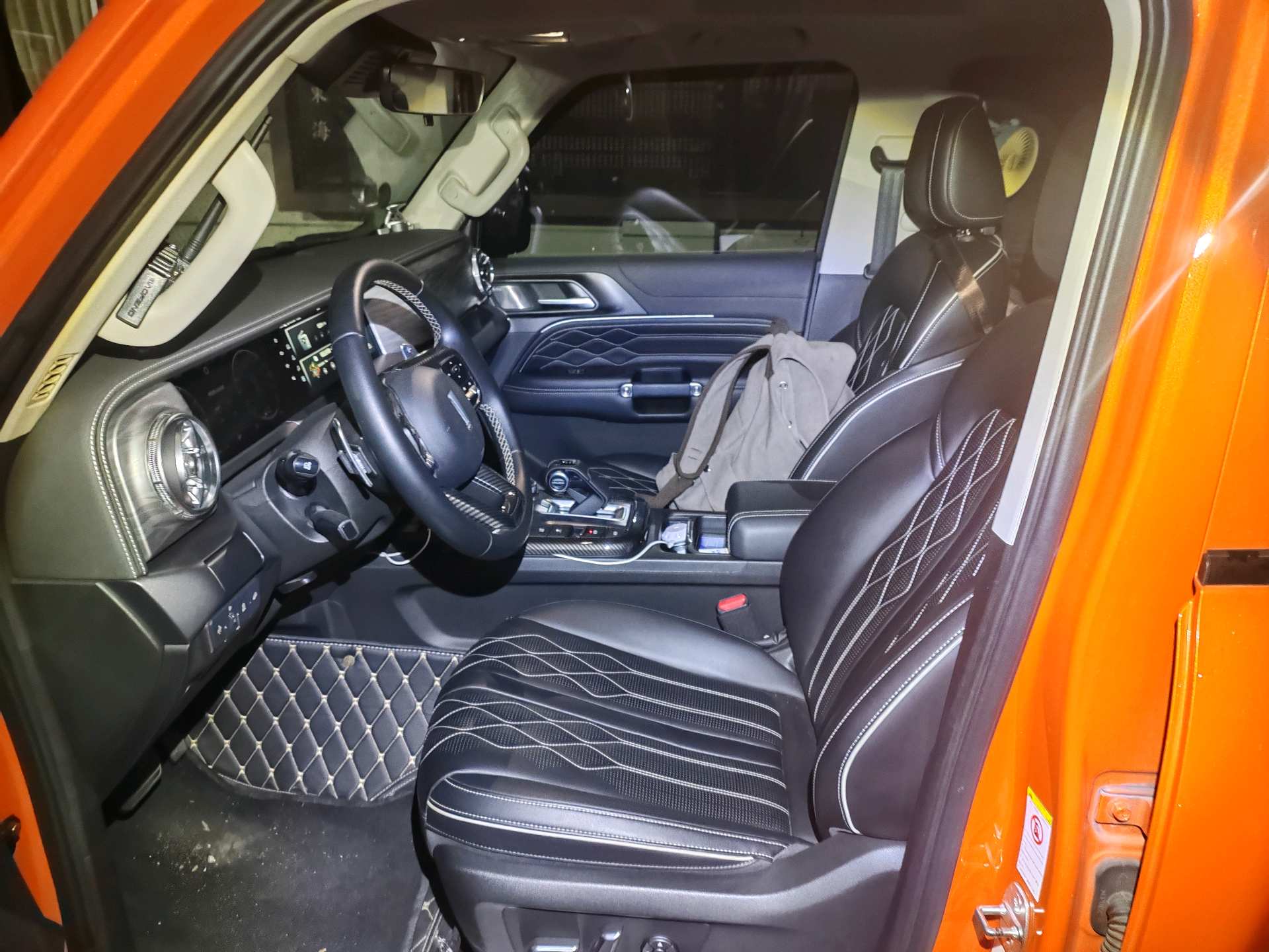 TANK 2021 Tank 300 2.0T Off-Road Edition Challenger photo 3