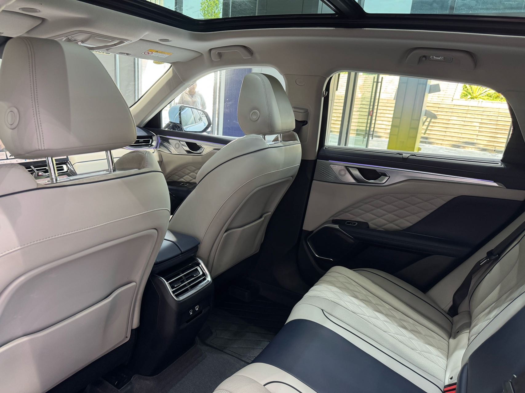 WEY Mocha 48V 2.0T AWD Special Edition foto 5