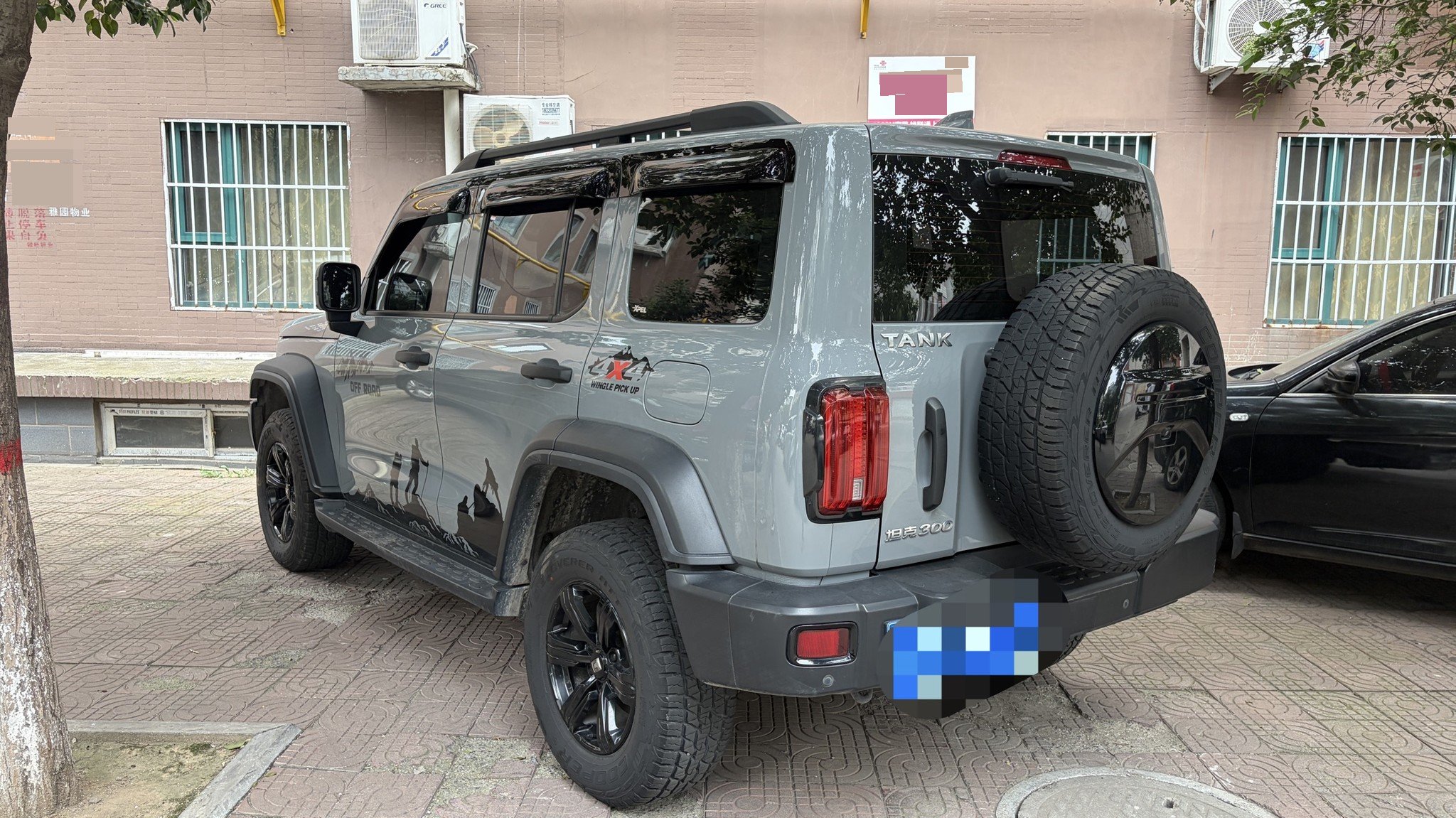 Foto TANK Tank 300 2.0T Off-Road Edition Conqueror 2
