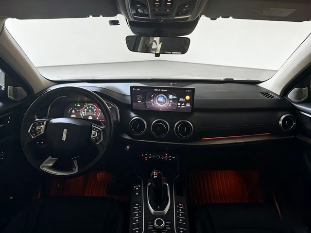 WEY VV6 2.0T Two-Wheel-Drive Zhixiang+ foto 4