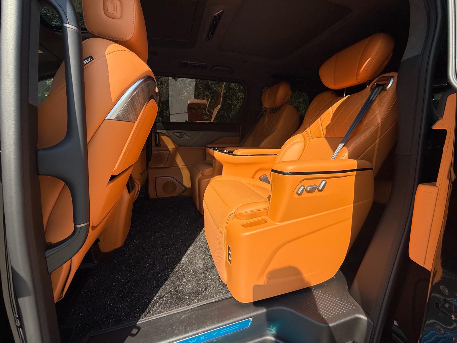 Foto WEY Gaoshan 8 Hi4 1.5T Four-Wheel Drive Version 5