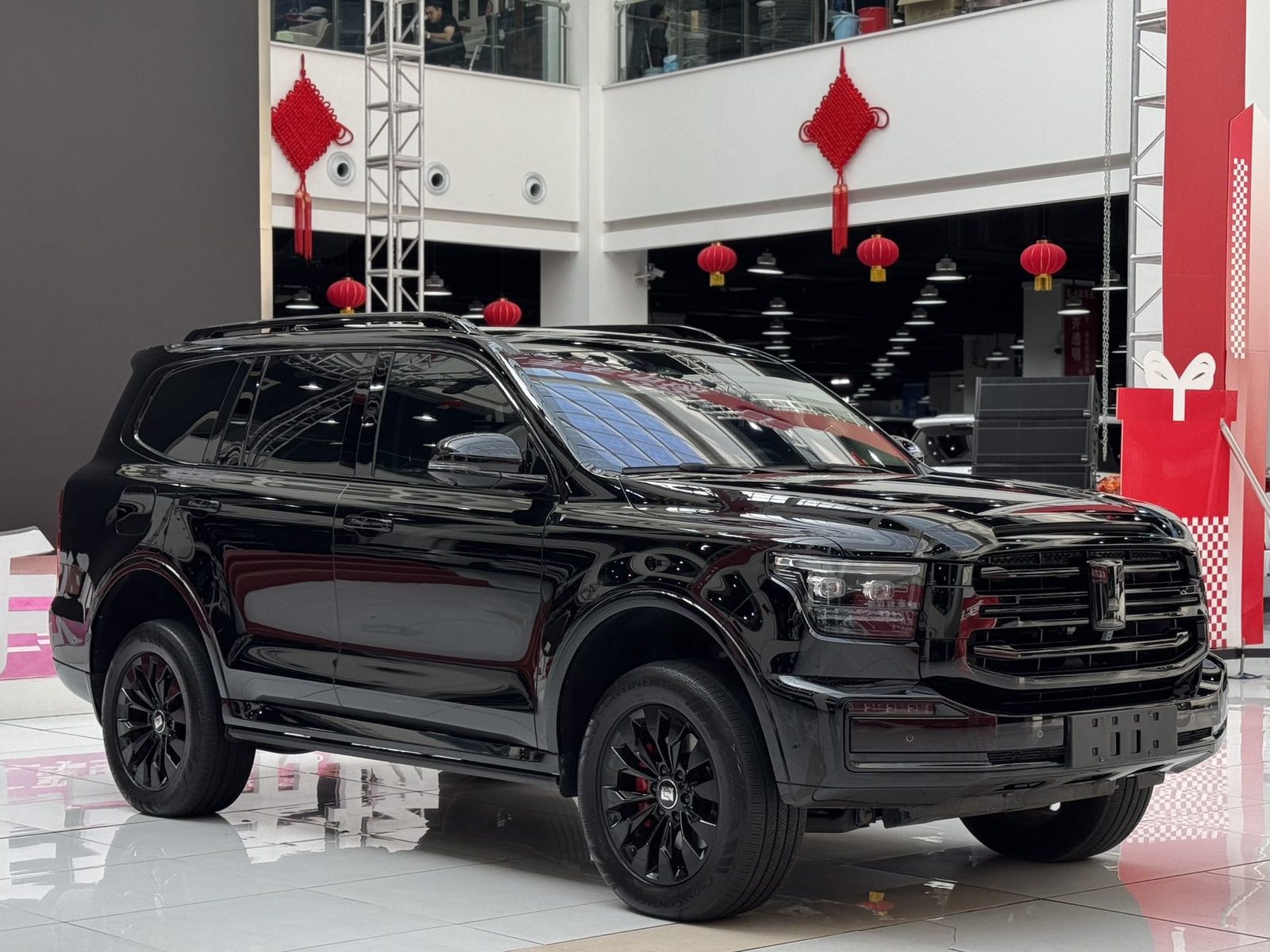 Photo du TANK Tank 500 Hi4-T 2.0T Hi4-T Black Warrior Edition 3