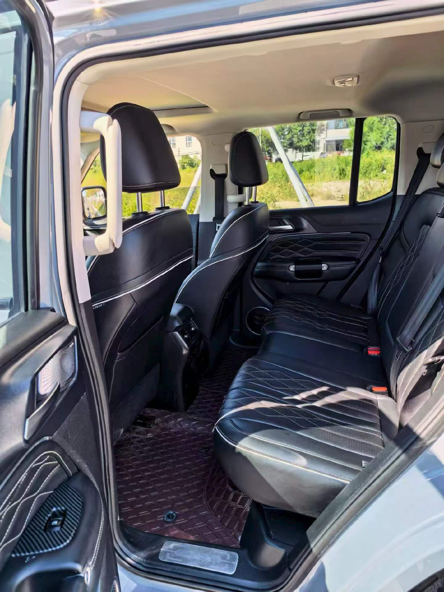 Фото TANK 2021 Tank 300 2.0T Off-Road Edition Conqueror — 5