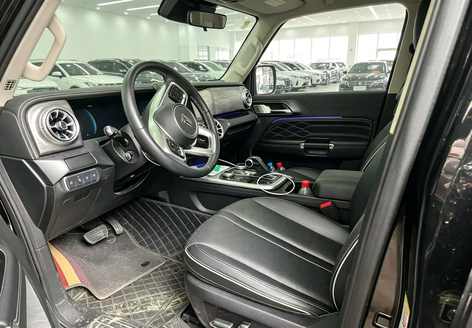 Фото TANK Tank 300 2.0T Off-Road Edition Conqueror — 3