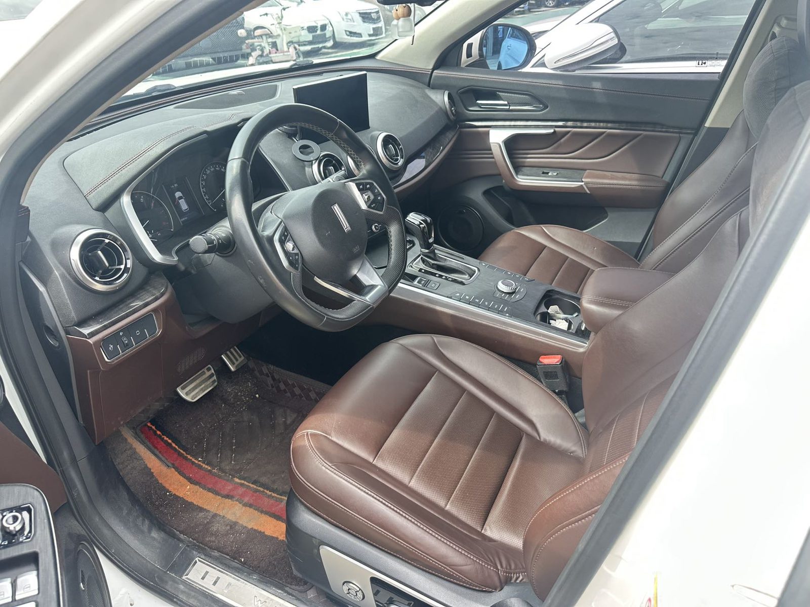 Foto WEY VV5 2.0T 2WD Upgraded Ultra-Luxury Model 3