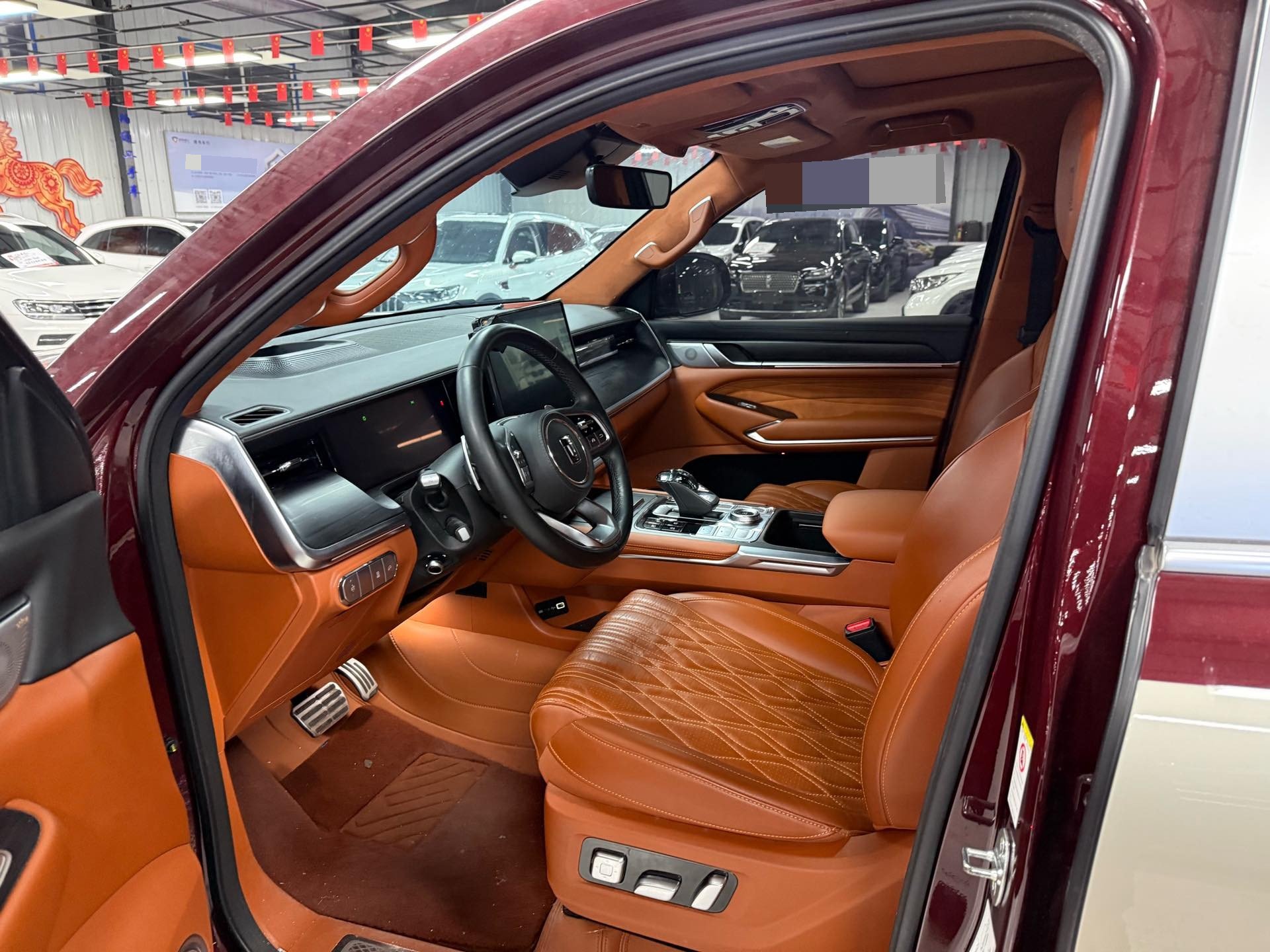 Фото TANK 2022 Tank 500 48V 3.0T Custom Edition 5-seater — 5