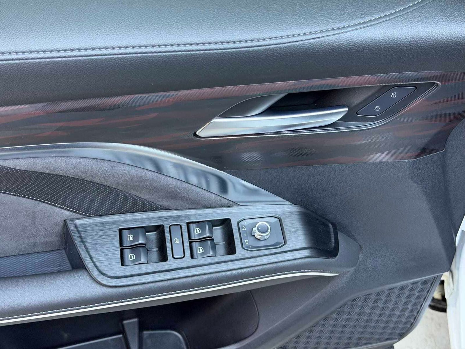 Фото Haval H6 1.5T National Trend Edition Urban Version — 4