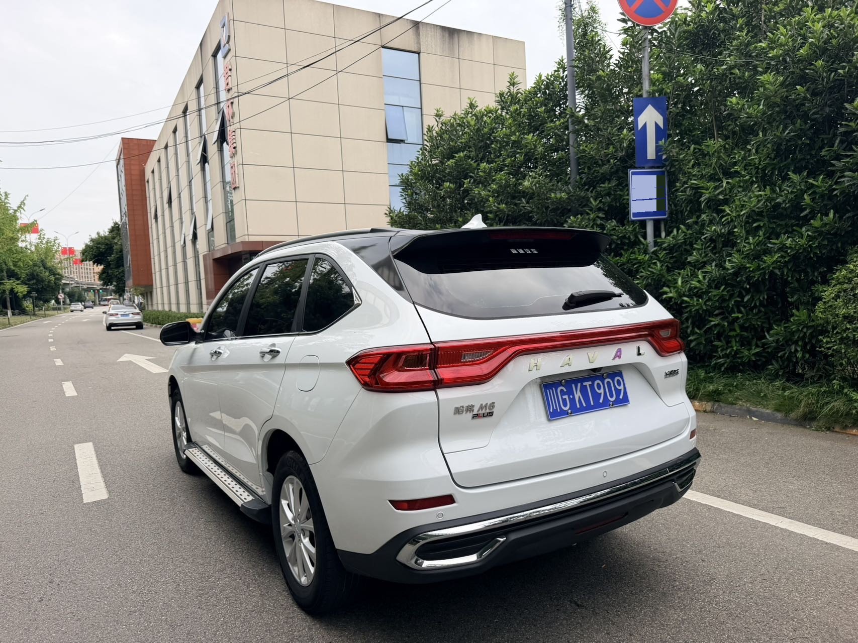 Haval M6 PLUS 1.5T Luxury Smart Connectivity Model photo 4