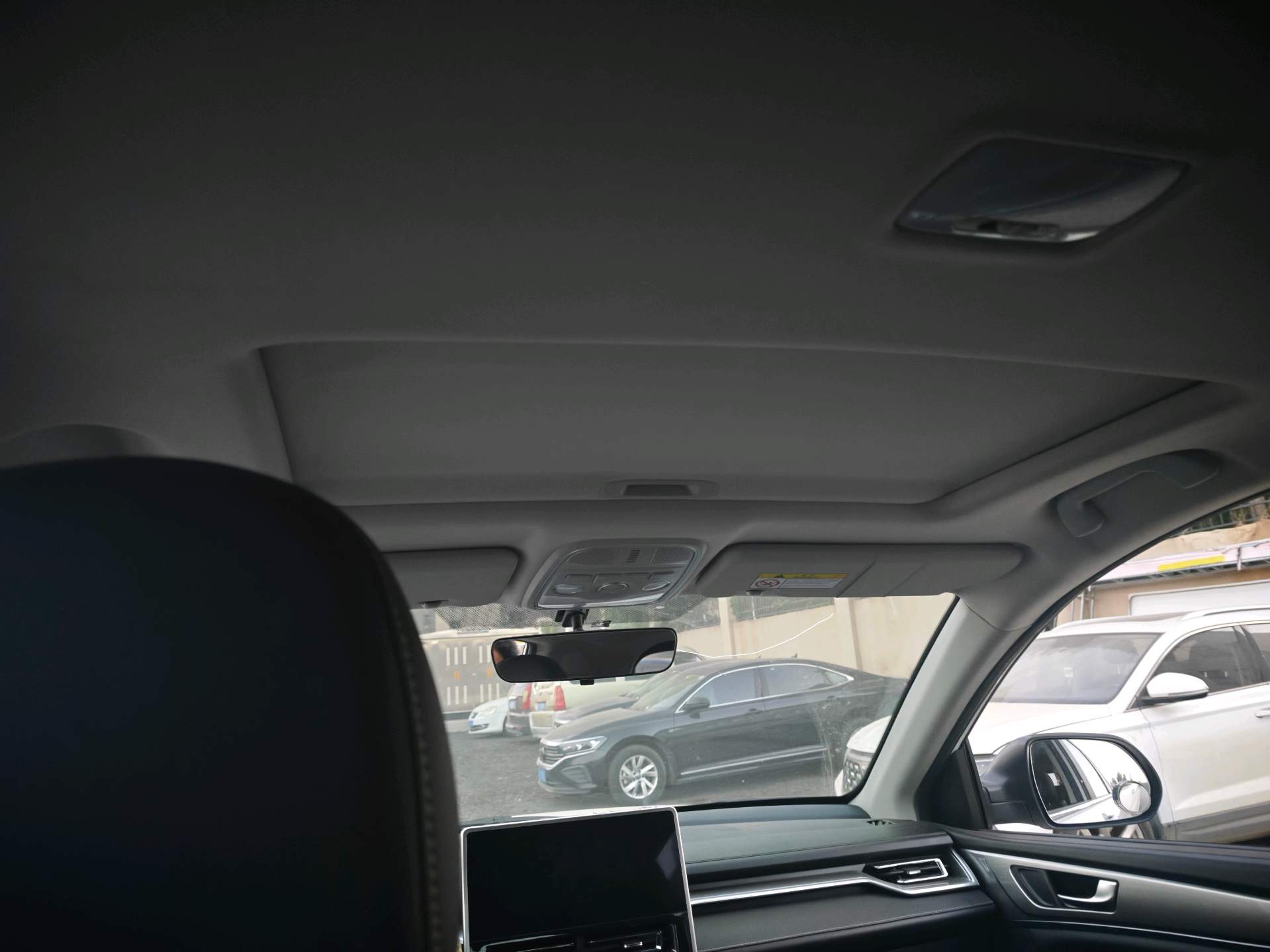 Foto Haval M6 PLUS 1.5T Elite Smart Connectivity Model 4