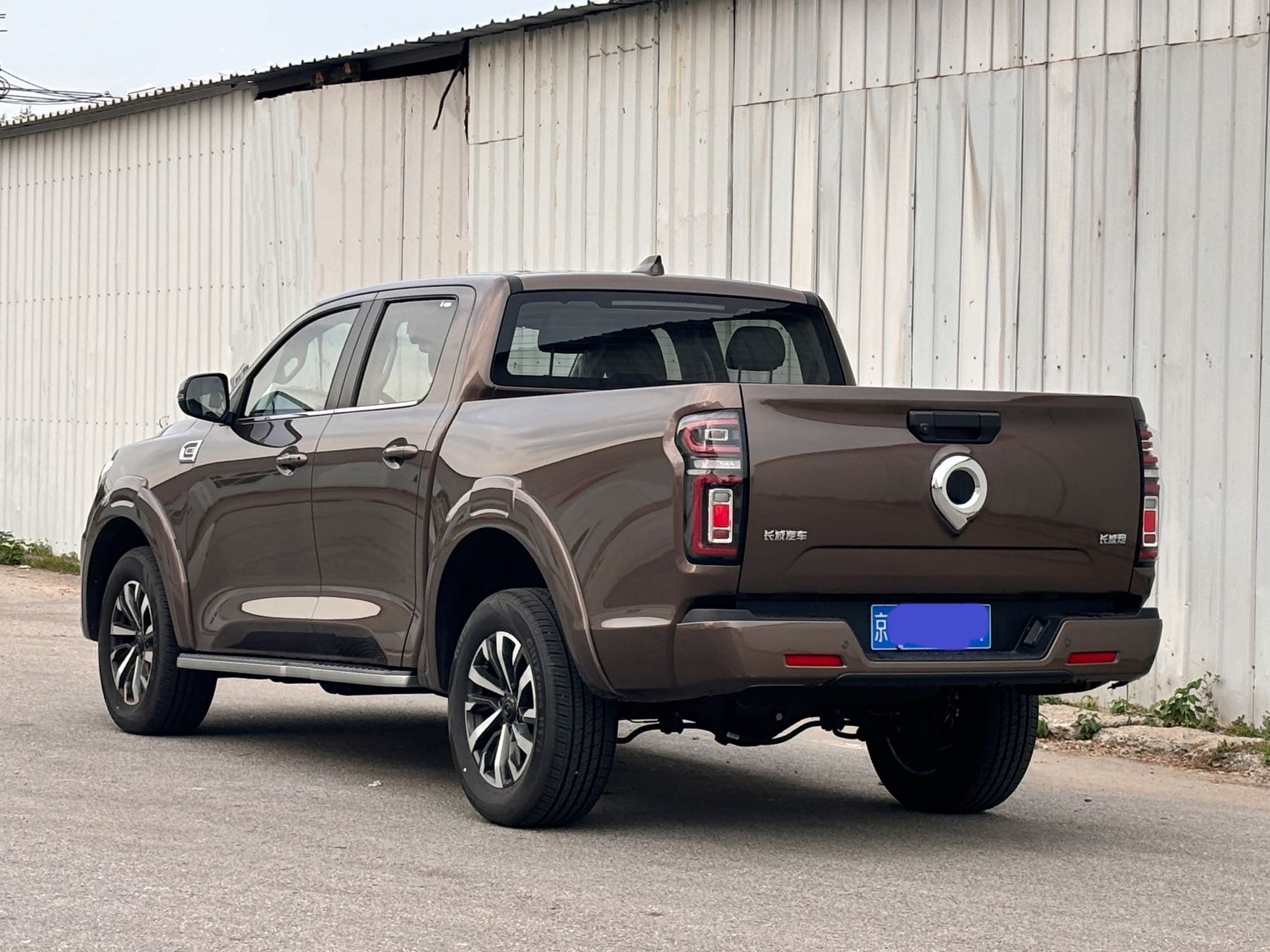 Great Wall POER 2023 Cannon 2.0T Passenger Version Gasoline AWD Comfort Model photo 2